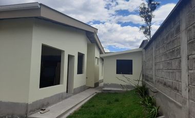 CONOCOTO, Conjunto Montecarlo, Casa independiente con terreno, una planta, 3 alcobas