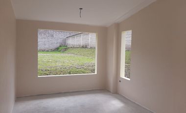CONOCOTO, Conjunto Montecarlo, Casa independiente con terreno, una planta, 3 alcobas