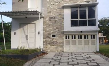 Rumah disewakan di RW 11, Mulyorejo, Mulyorejo, Surabaya, Jawa Timur