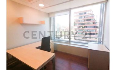 ARRIENDO OFICINA VITACURA-AMPLIA PLANTA CON VISTAS