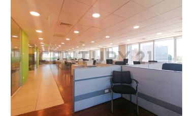 ARRIENDO OFICINA VITACURA-AMPLIA PLANTA CON VISTAS