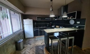 Casa PH en venta en Lomas de Zamora Este