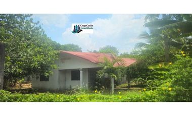 VENDO CASA CON 1000 METROS EN BOQUERON