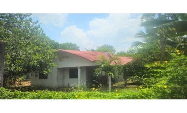 VENDO CASA CON 1000 METROS EN BOQUERON