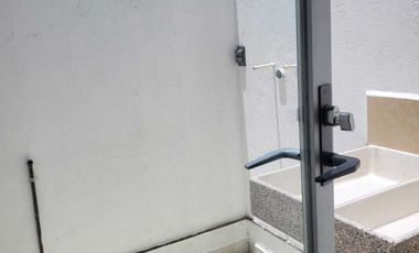 VENTA DE CASA EN EXCLUSIVO RESIDENCIAL CON ALBERCA EN YAUTEPEC, MORELOS
