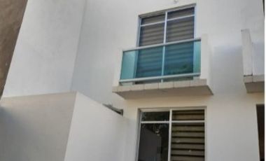 VENTA DE CASA EN EXCLUSIVO RESIDENCIAL CON ALBERCA EN YAUTEPEC, MORELOS