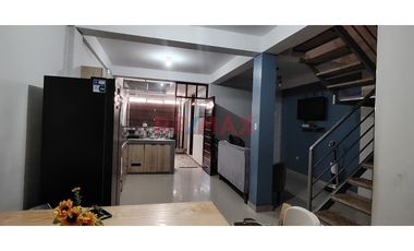 En Venta!! Casa De 3 Pisos En Avenida 2 De Mayo - Moyobamba.