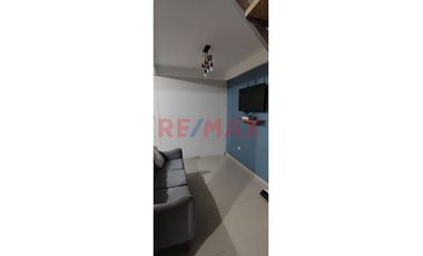 En Venta!! Casa De 3 Pisos En Avenida 2 De Mayo - Moyobamba.