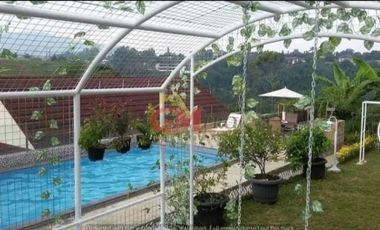Dijual Villa dengan Kolam Renang di Daerah Lembang Bandung - Utara