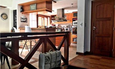 Casa en esquina, 3 dormitorios, parque, barrio residencial San Carlos