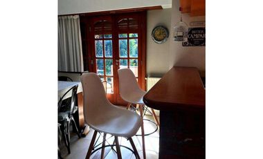 Casa en esquina, 3 dormitorios, parque, barrio residencial San Carlos