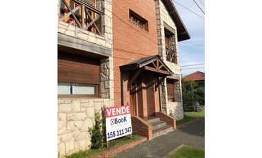 Casa en esquina, 3 dormitorios, parque, barrio residencial San Carlos