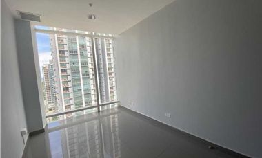 Se alquila Exclusiva oficina en Costa del Este de 60 mts $715
