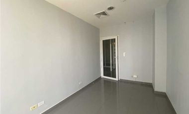 Se alquila Exclusiva oficina en Costa del Este de 60 mts $715