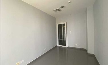 Se alquila Exclusiva oficina en Costa del Este de 60 mts $715