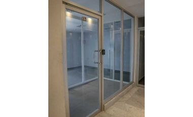 Se alquila Exclusiva oficina en Costa del Este de 60 mts $715
