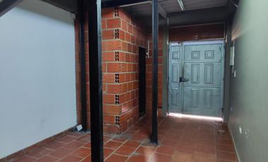 edificio en venta en zona industrial. Cod V28070