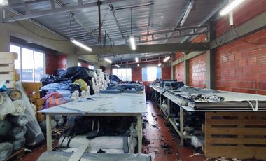 edificio en venta en zona industrial. Cod V28070