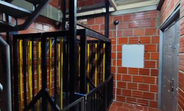 edificio en venta en zona industrial. Cod V28070