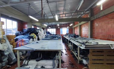 edificio en venta en zona industrial. Cod V28070