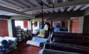 edificio en venta en zona industrial. Cod V28070