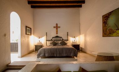 EN VENTA GRAN CASA ESTILO COLONIAL EN RANCHO CORTÉS CUERNAVACA MOR 3,130  TERRE