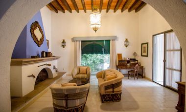 EN VENTA GRAN CASA ESTILO COLONIAL EN RANCHO CORTÉS CUERNAVACA MOR 3,130  TERRE