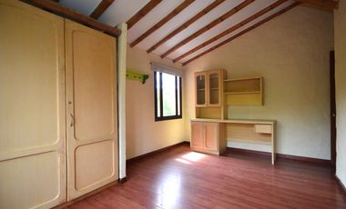 casa campestre en venta en el retiro. Cod V386