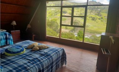 VENTA DE FINCA EN EL PEÑOL REPRESA GUATAPÉ