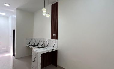 Rumah SHM dekat Plaza Taman Harapan Baru Dibantu KPR J-38107