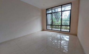 Rumah Di Kawasan Elit
