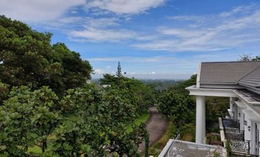 Rumah Di Kawasan Elit