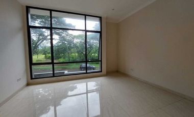 Rumah Di Kawasan Elit