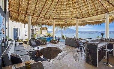 Casa de Lujo con Alberca en CHAPALA Raquet Club San Juan Cosalá