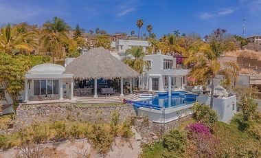 Casa de Lujo con Alberca en CHAPALA Raquet Club San Juan Cosalá