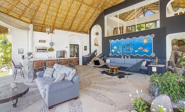 Casa de Lujo con Alberca en CHAPALA Raquet Club San Juan Cosalá