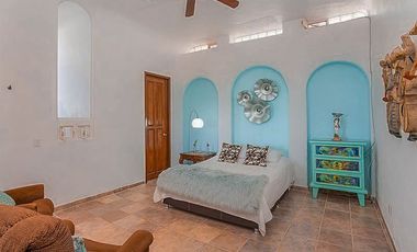Casa de Lujo con Alberca en CHAPALA Raquet Club San Juan Cosalá