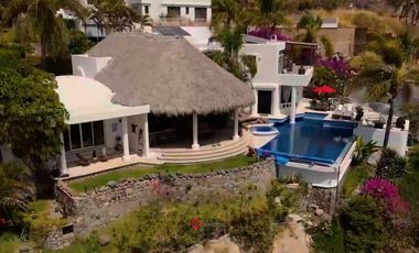 Casa de Lujo con Alberca en CHAPALA Raquet Club San Juan Cosalá