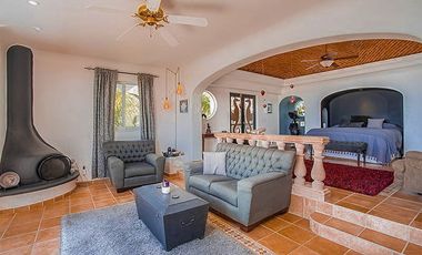 Casa de Lujo con Alberca en CHAPALA Raquet Club San Juan Cosalá