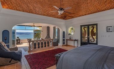 Casa de Lujo con Alberca en CHAPALA Raquet Club San Juan Cosalá