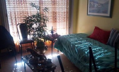 CASA 3 AMBIENTES EN 1º PISO EN QUILMES OESTE.