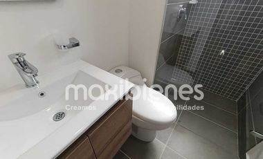 apartamento en arriendo en las vegas. Cod A67273