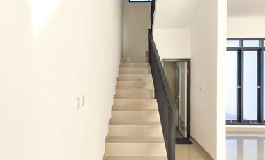Rumah LT 125 SHM 10 Mnt ke Bintaro Jaya Xchange Dibantu KPR J-49047