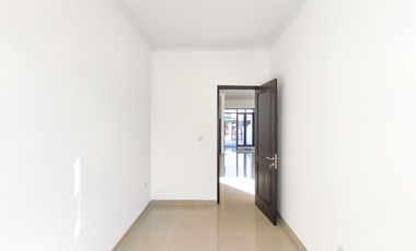 Rumah LT 125 SHM 10 Mnt ke Bintaro Jaya Xchange Dibantu KPR J-49047