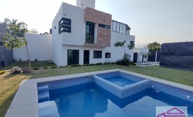 Casa en con alberca y  con Roof Garden,  3 de Mayo ,Emiliano Zapata