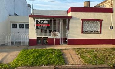 Casa para 2 Familias en venta en Moron Sur