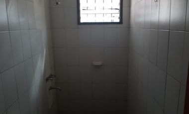 LINDO / BUEN ESTADO   Bº COVIMET   3 DORM  PATIO   ESPACIO ESTACIONAMIENTO   USD 25.000  IMPERIO MAT.518