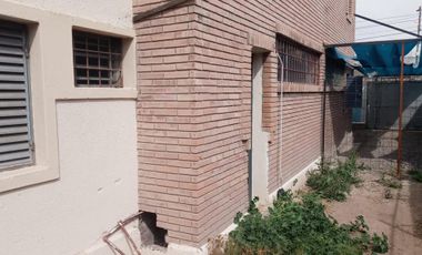 LINDO / BUEN ESTADO   Bº COVIMET   3 DORM  PATIO   ESPACIO ESTACIONAMIENTO   USD 25.000  IMPERIO MAT.518