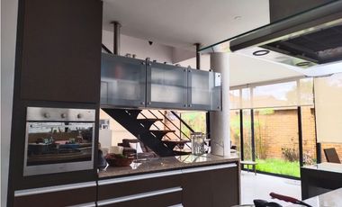 Venta Imperdible: Casa de Ensueño en Chía, Estilo Inigualable