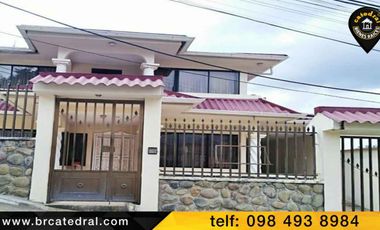 Villa Casa Edificio de venta en Charasol – código:17057